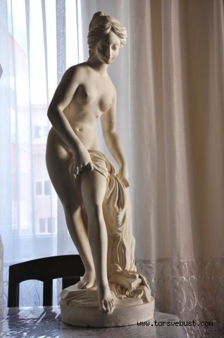 AFRODİT HEYKELİ -Knidos Afroditi (Çıplak Afrodit )